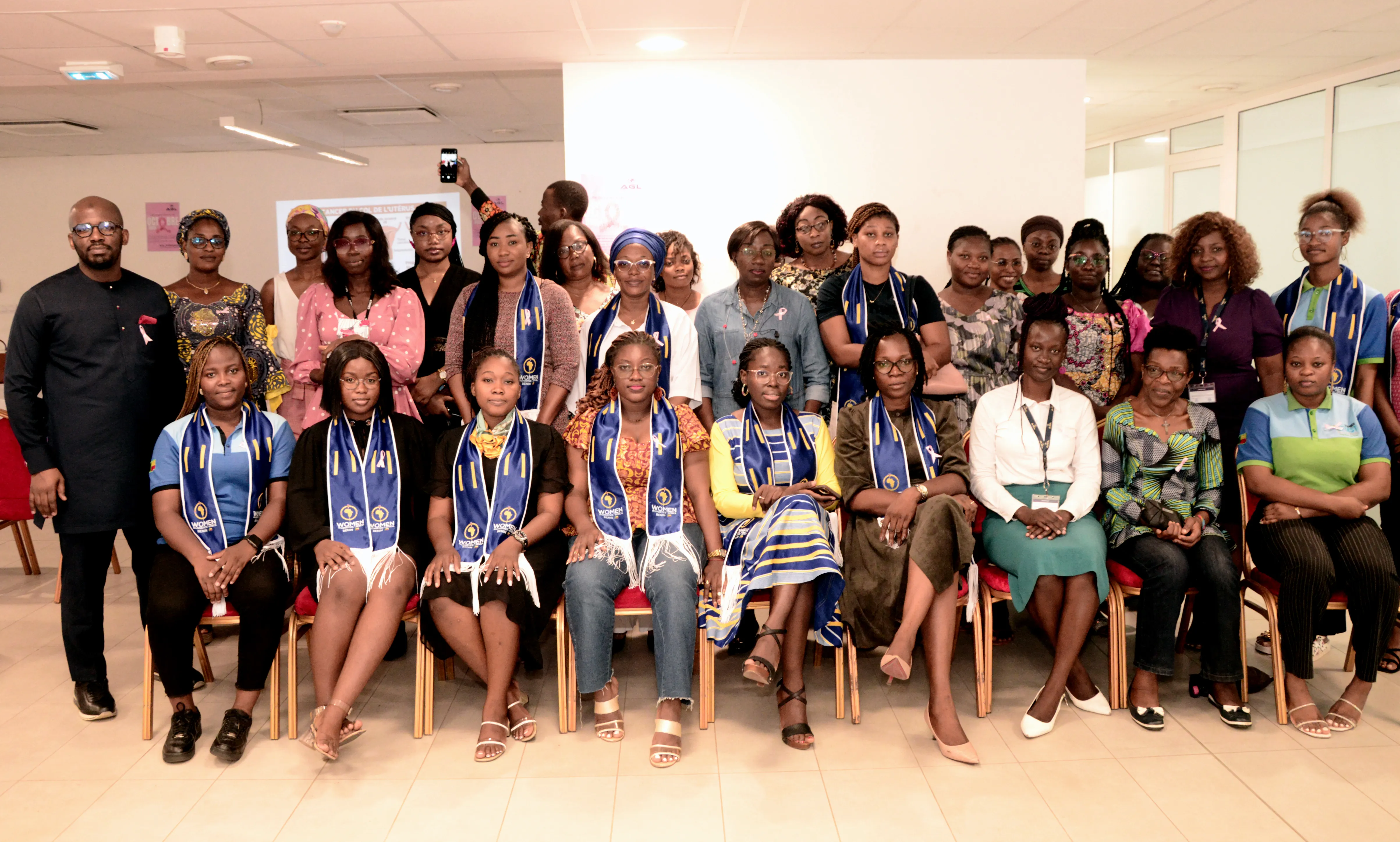 Le personnel de AGL- Bénin, Bénin Terminal, SMTC, Socopao et Sep participant avec un grand intérêt à la séance d’information et de sensibilisation