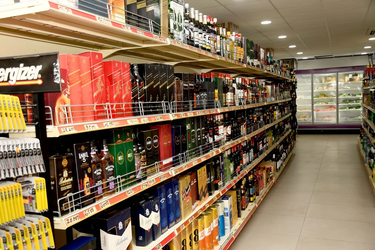 Les performances des économies de l’Union tirées par la bonne tenue des services et de  l'industrie manufacturière, mais atténuées par les effets des crises sécuritaire et politique