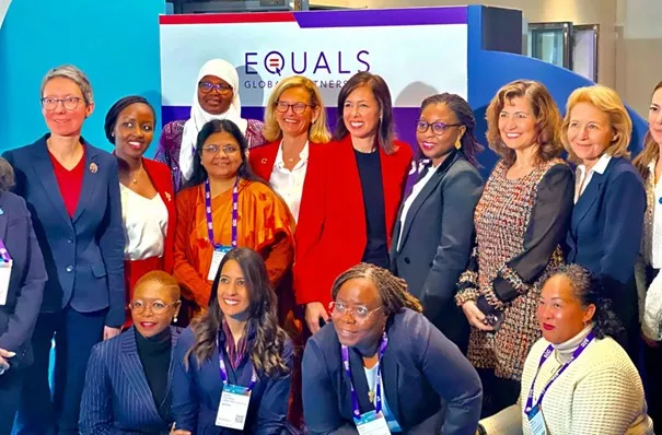 Aurélie Adam Soulé Zoumarou a représenté le Bénin à la  table ronde des femmes leaders