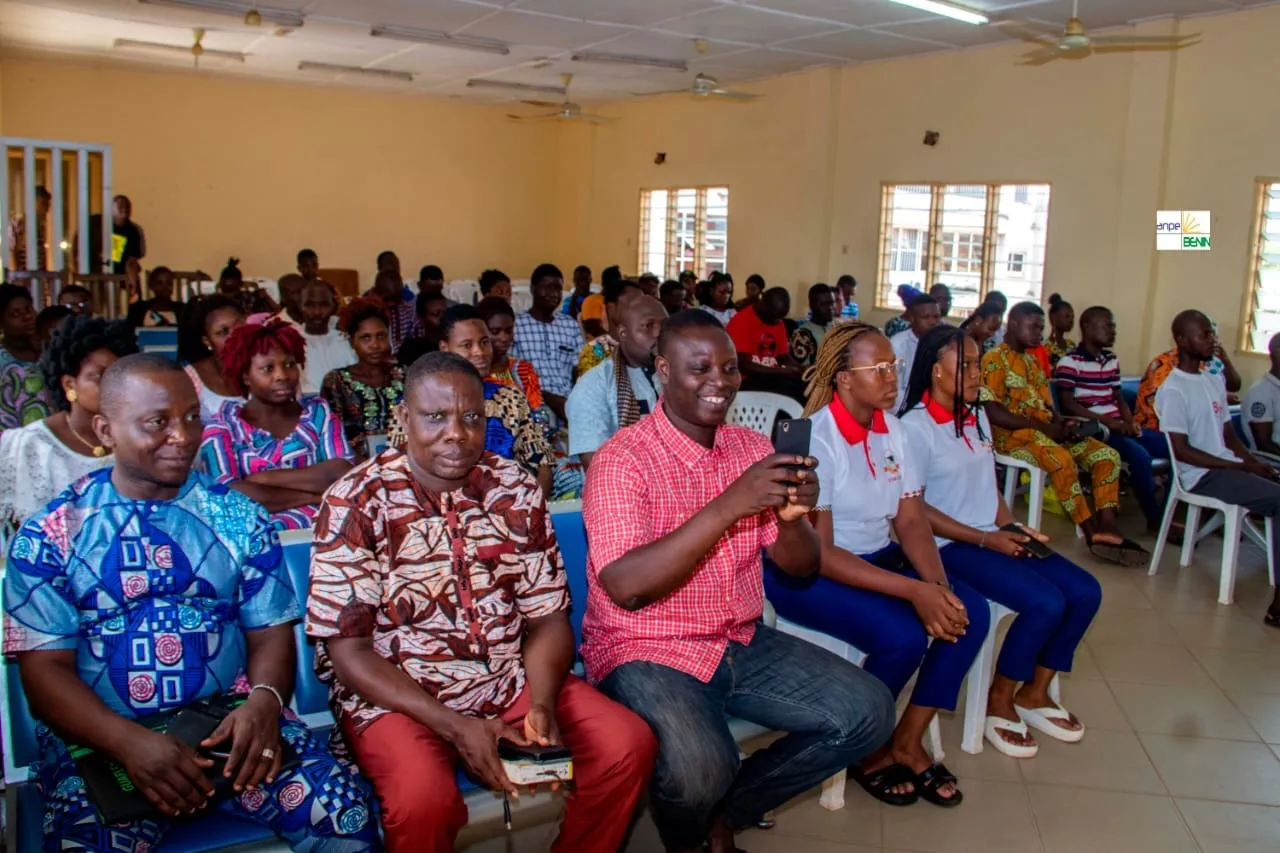 En s'engageant dans divers projets, les volontaires élargissent leurs réseaux professionnels