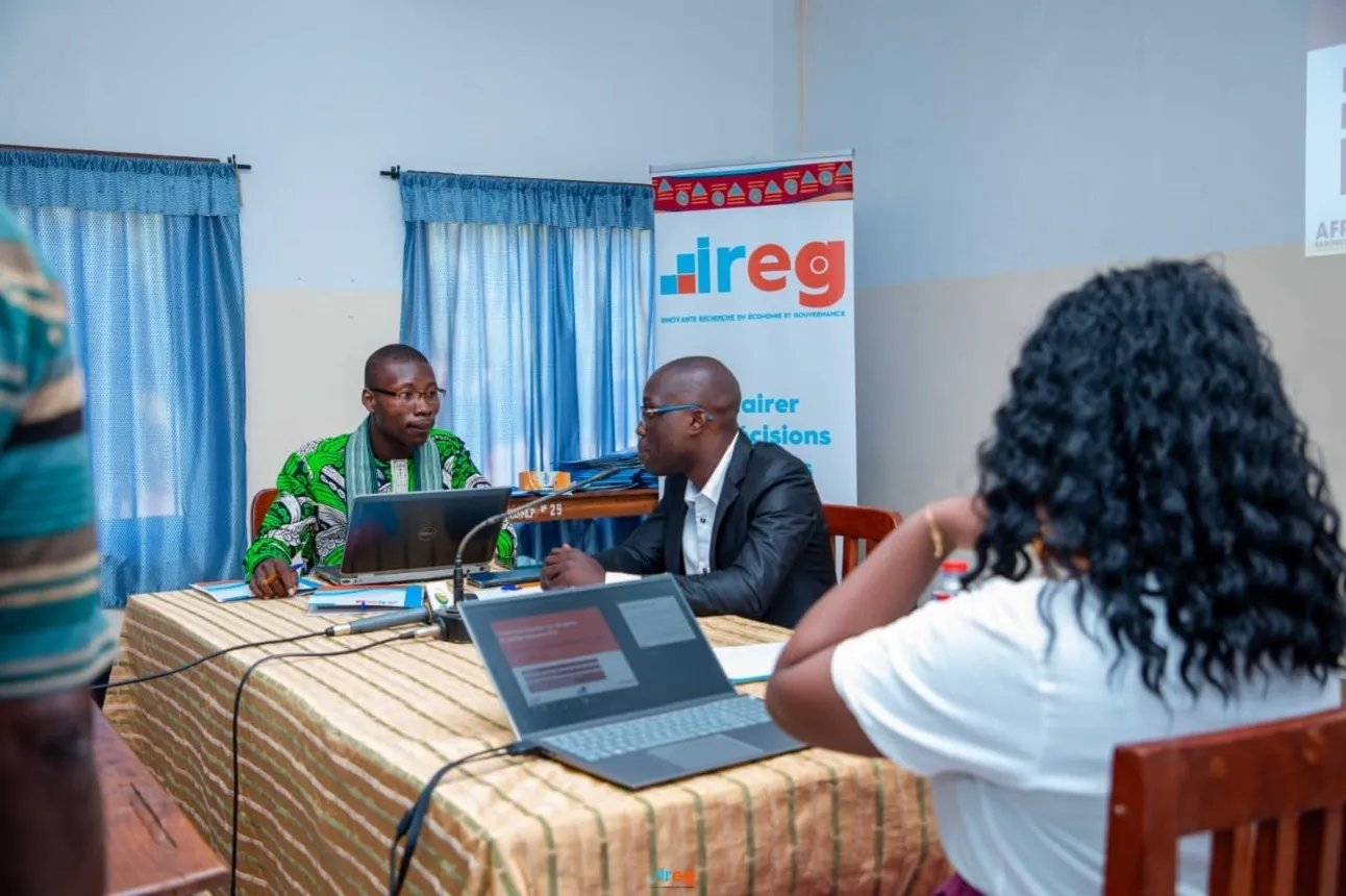 Les responsables de l’Ireg procédant à la présentation des résultats du round 10 d’Afrobarometer