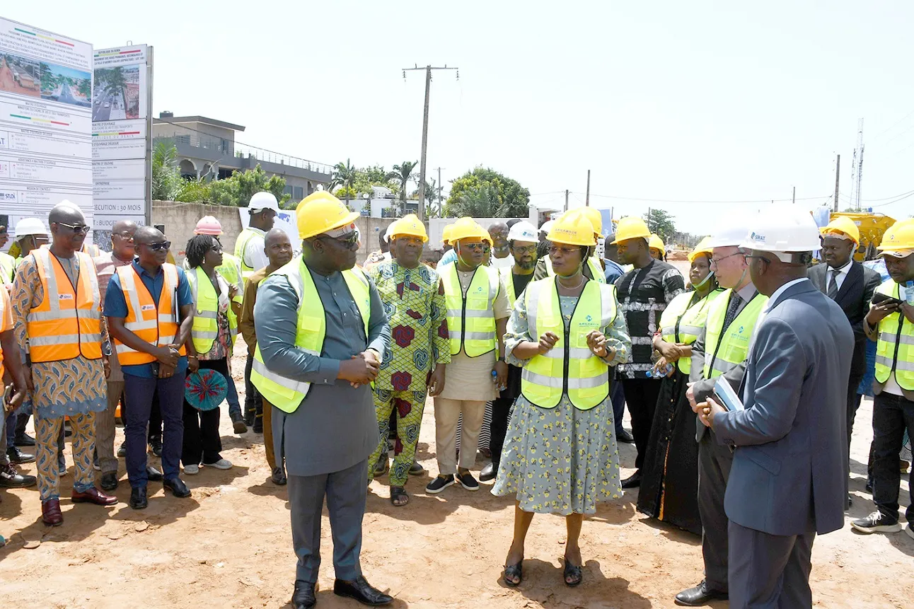 Grâce au Programme d'assainissement pluvial des villes secondaires et aux travaux d'aménagement des voies primaires, secondaires et tertiaires, de nombreuses localités de la commune d’Abomey-Calavi seront plus accessibles