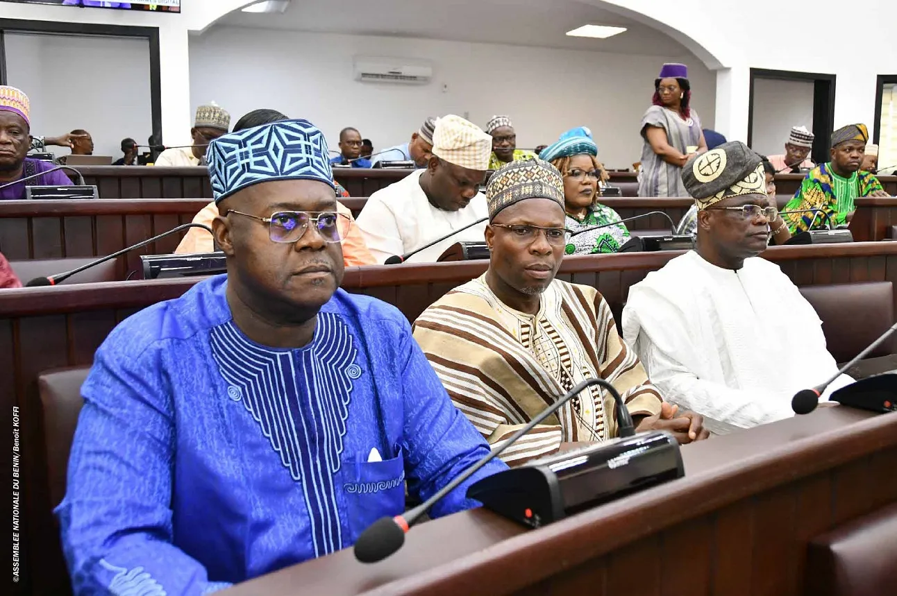 Les députés recommandent au gouvernement entre autres de faire un état des lieux de l’emploi au Bénin