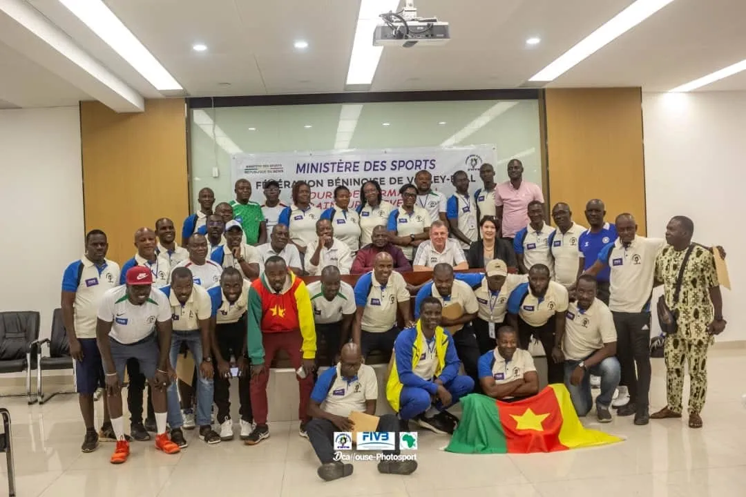 Photo de famille clôturant le stage de formation de niveau 3 Fivb