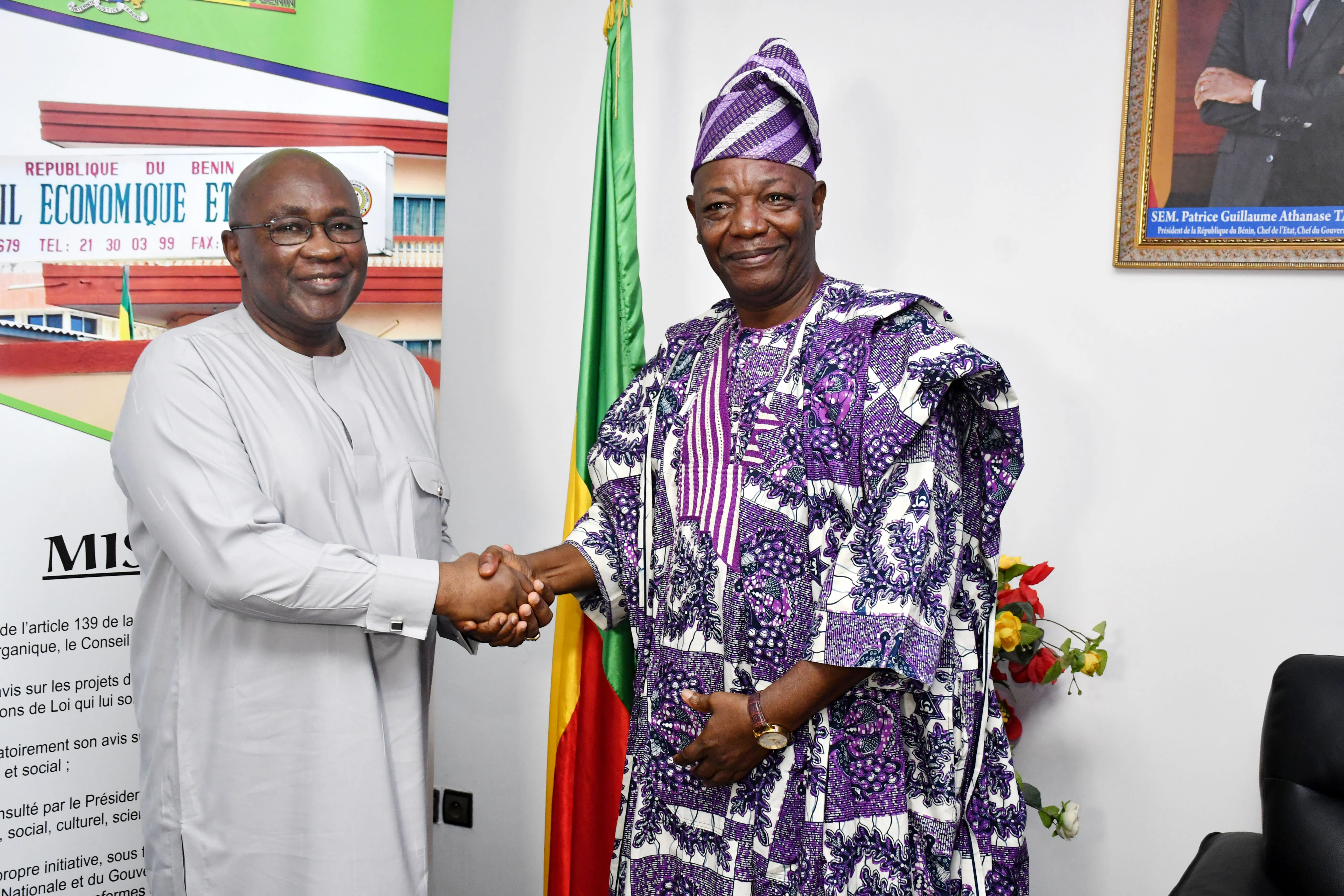 Jacques Migan échange avec Radji Laïssi pour renforcer la collaboration entre les deux institutions dans la lutte contre la corruption.