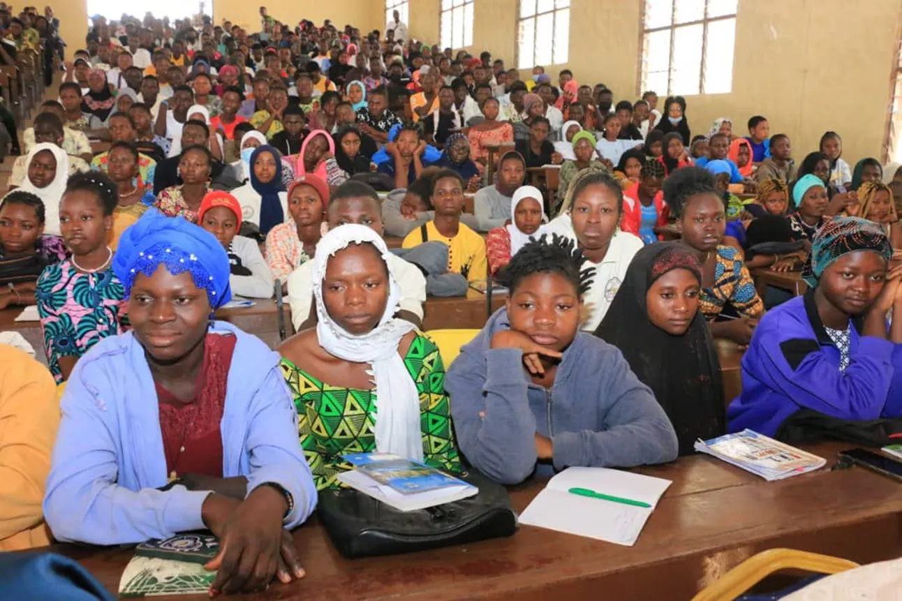 Des étudiants prenant part aux réflexions sur  l'insertion professionnelle