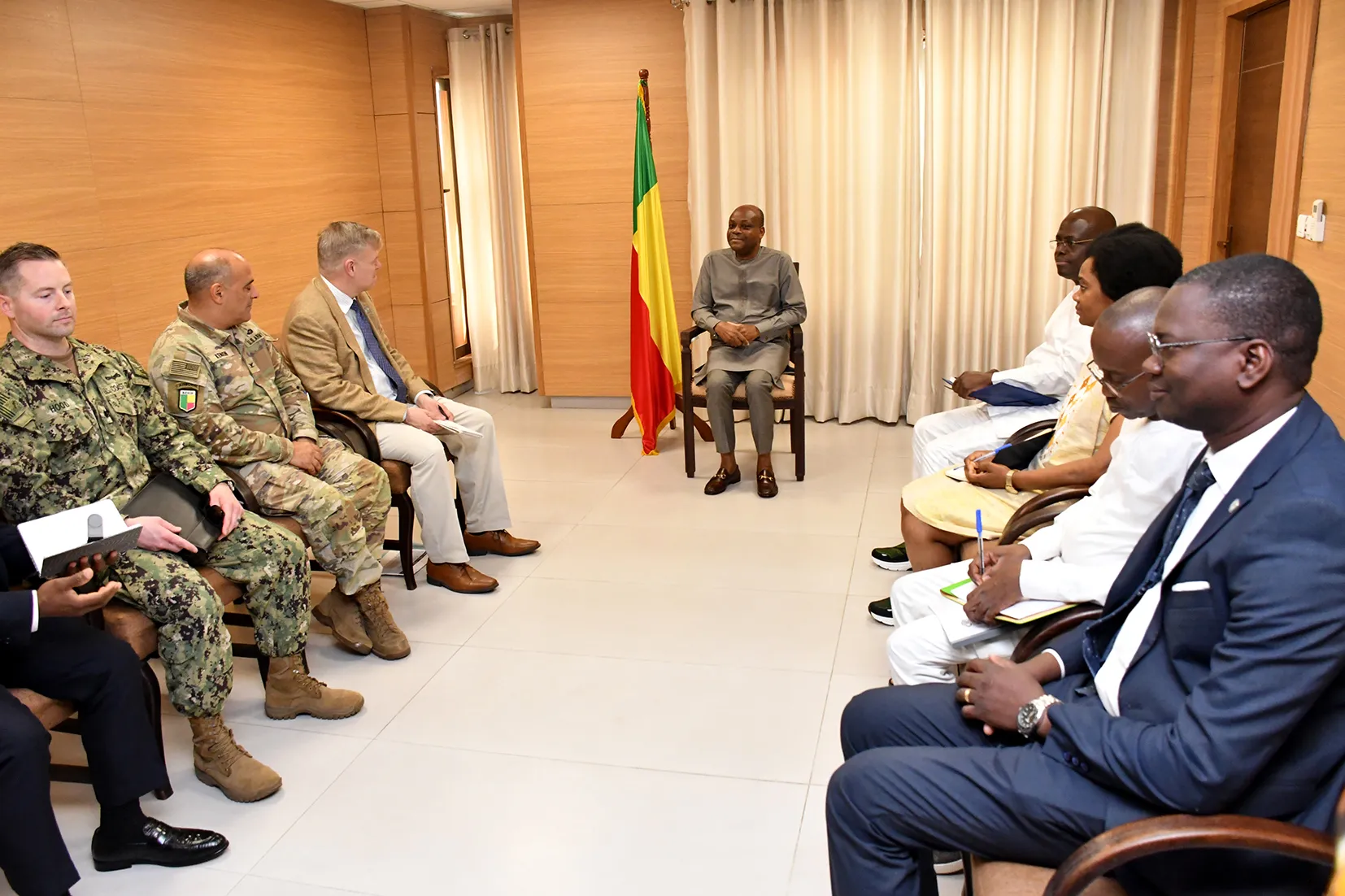 Le président de la Cour constitutionnelle, Cossi Dorothé Sossa, a reconnu l’intérêt du colloque international sur la responsabilité  juridique dans les opérations militaires