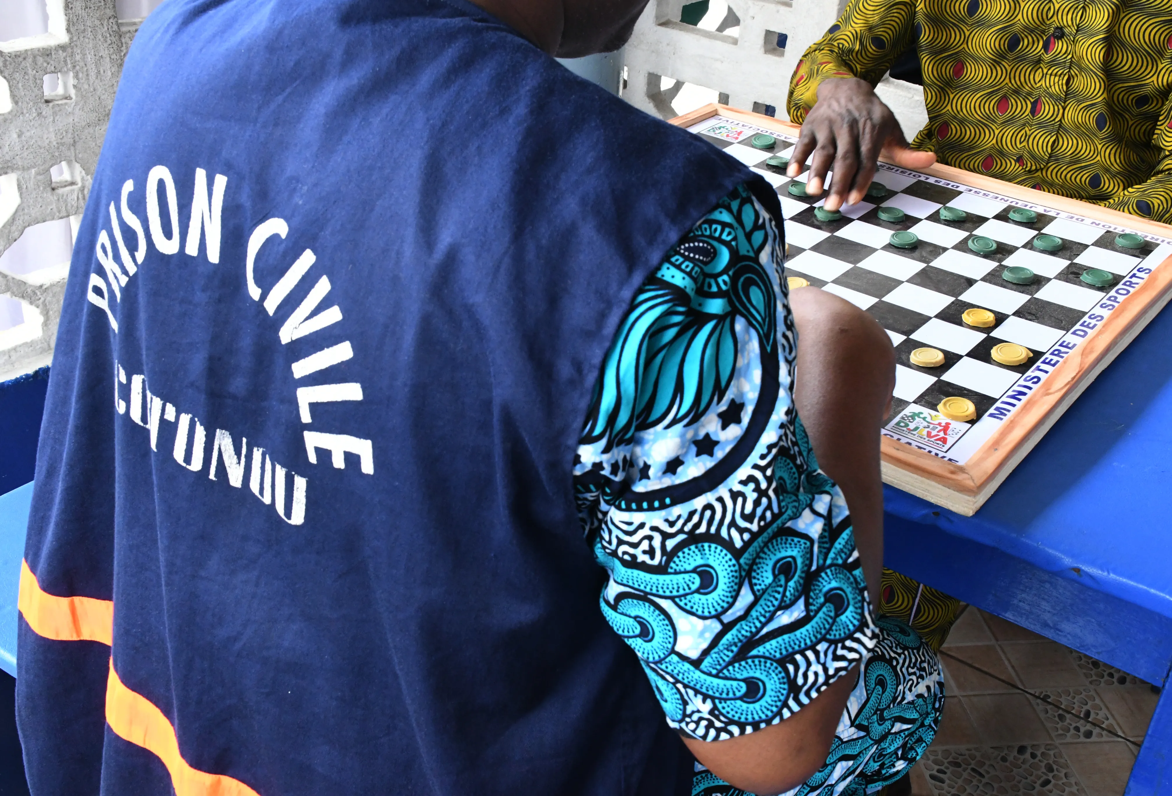 La privation de liberté ne saurait signifier privation d’humanité