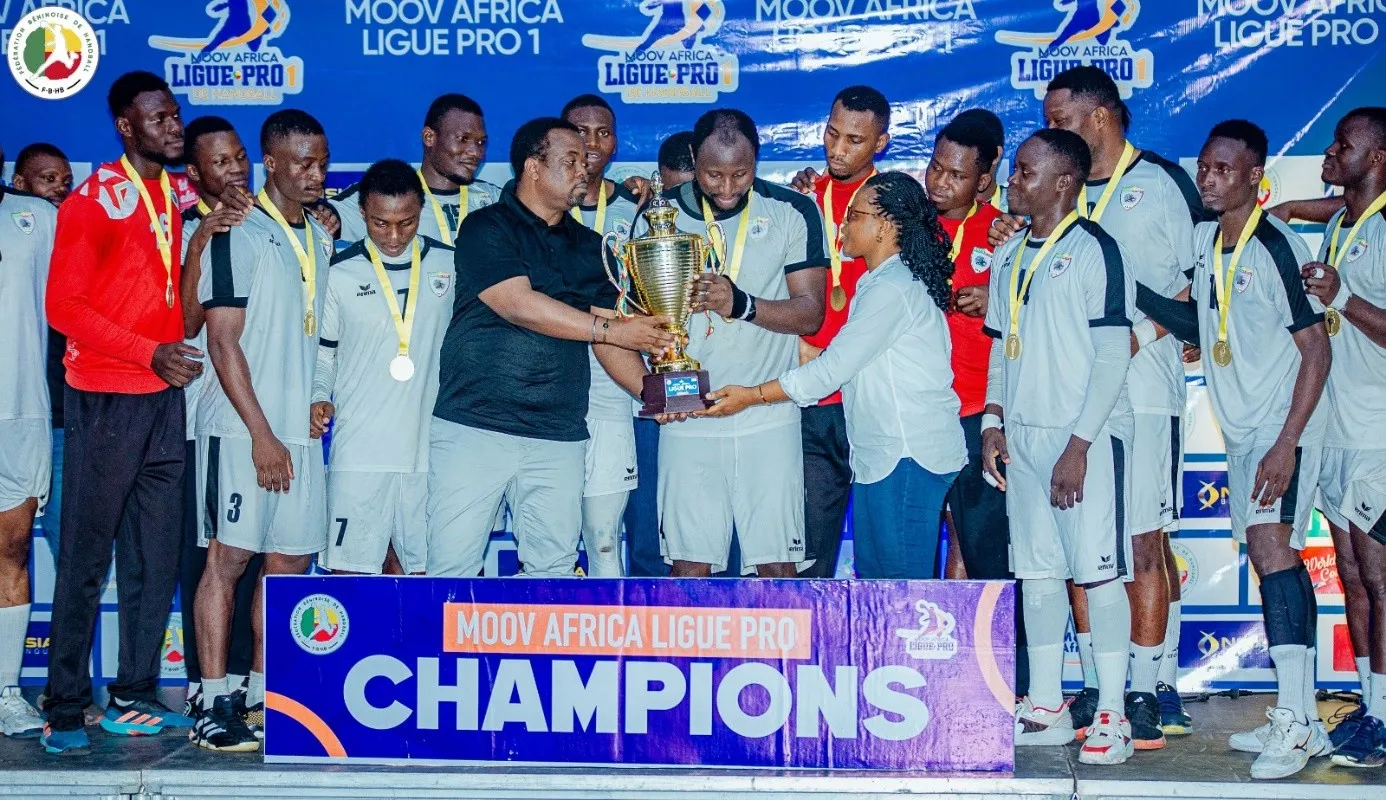 Adjidja Hbc revient sur la plus grande marche du podium, juste après une saison