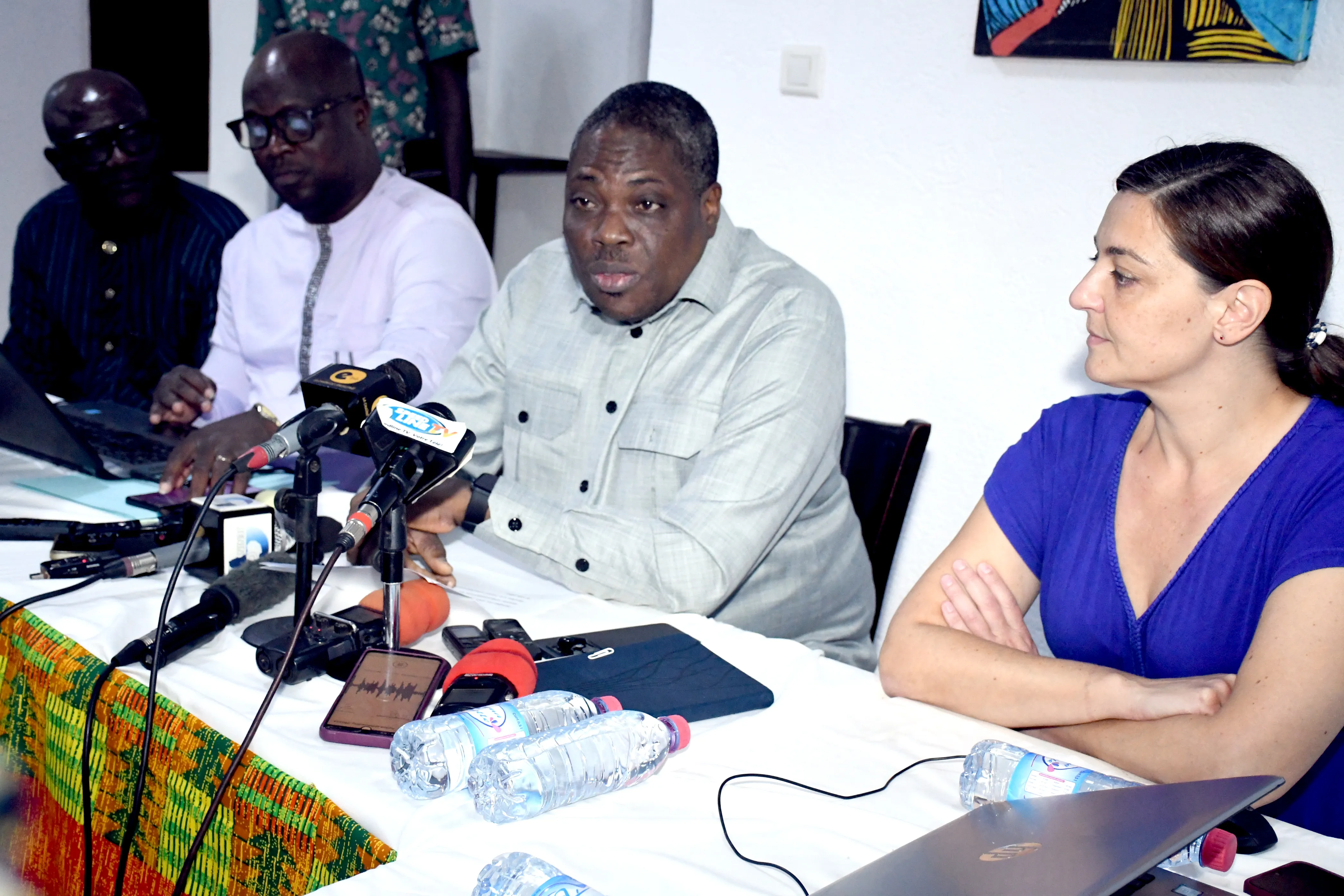 Le secrétaire général de la Haac (au milieu) lors de l'ouverture de la session de formation