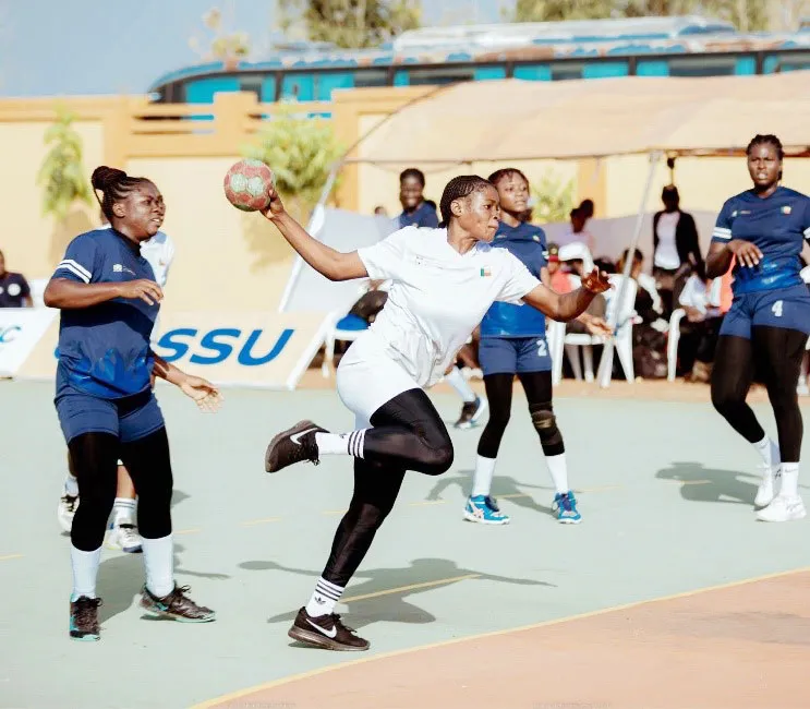 Célébration des performances des étudiants amoureux de sports, venus des campus publics et privés